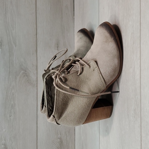 Toms Women Ankle Suede Heels Sandals shoes sz 9 - Picture 1 of 11